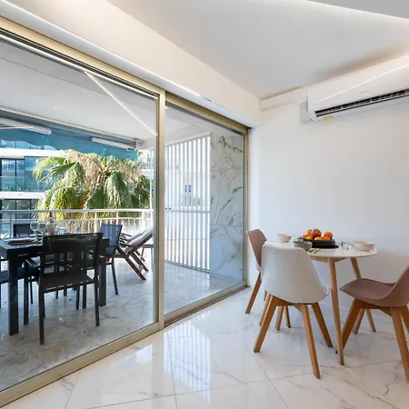Apartment 1-bd With Terrace - Mere Steps From The Cannes