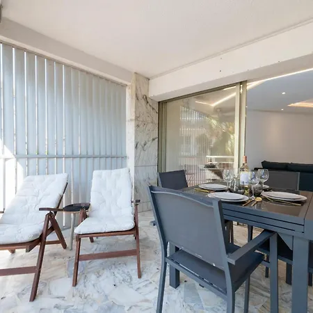 Apartment 1-bd With Terrace - Mere Steps From The *